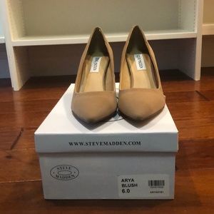 Brand new Steve Madden heels - pointed toe, blush